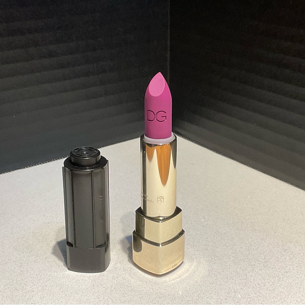 DOLCE & GABBANA Lipstick in VIOLET #100